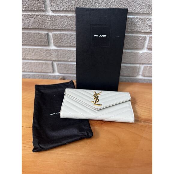 Saint Laurent Classic Monogram Envelope Wallet Matelasse Chevron Leather Large - Picture 1 of 10